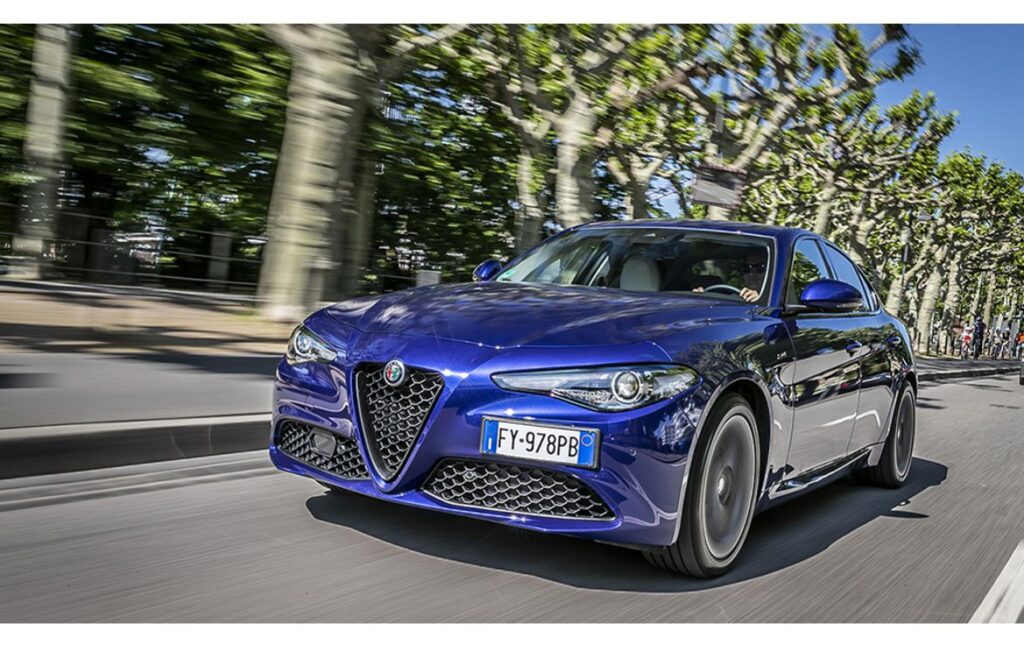 ¡Claro! Un título SEO efectivo para ese post sería: "Guía de los mejores neumáticos para Alfa Romeo Giulia TZ