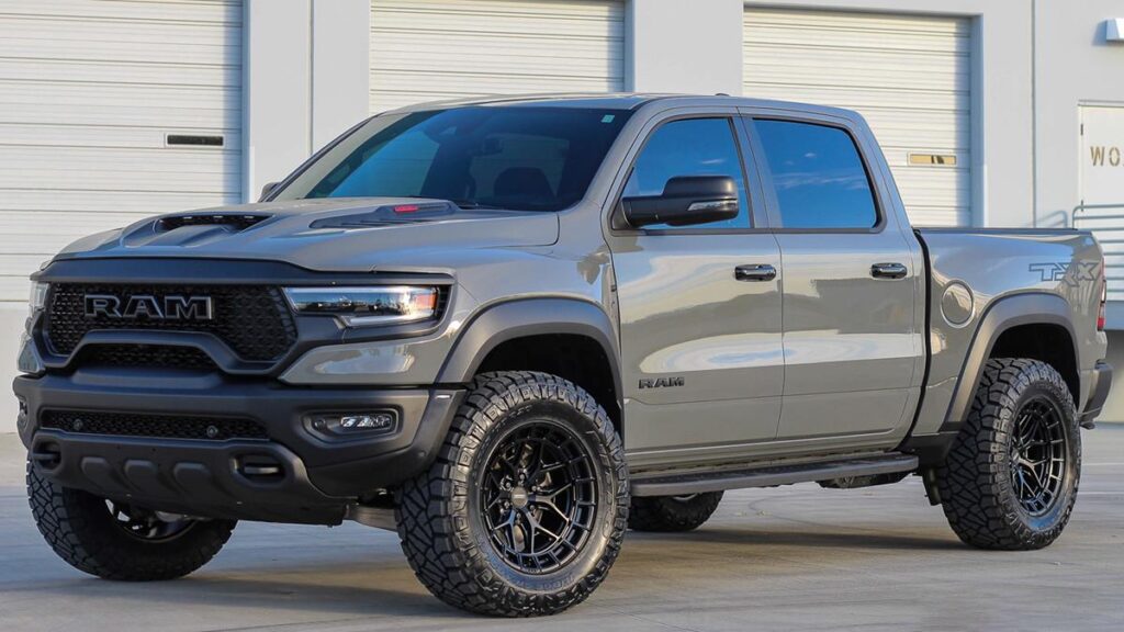 Descubre los mejores neumáticos para Ram 1500 TRX