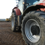 Maximiza rendimiento y seguridad con neumáticos para bulldozers