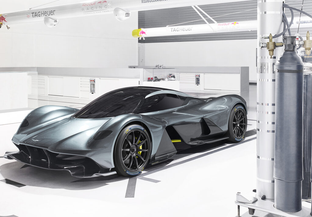 Neumáticos de alto rendimiento para Aston Martin Valkyrie